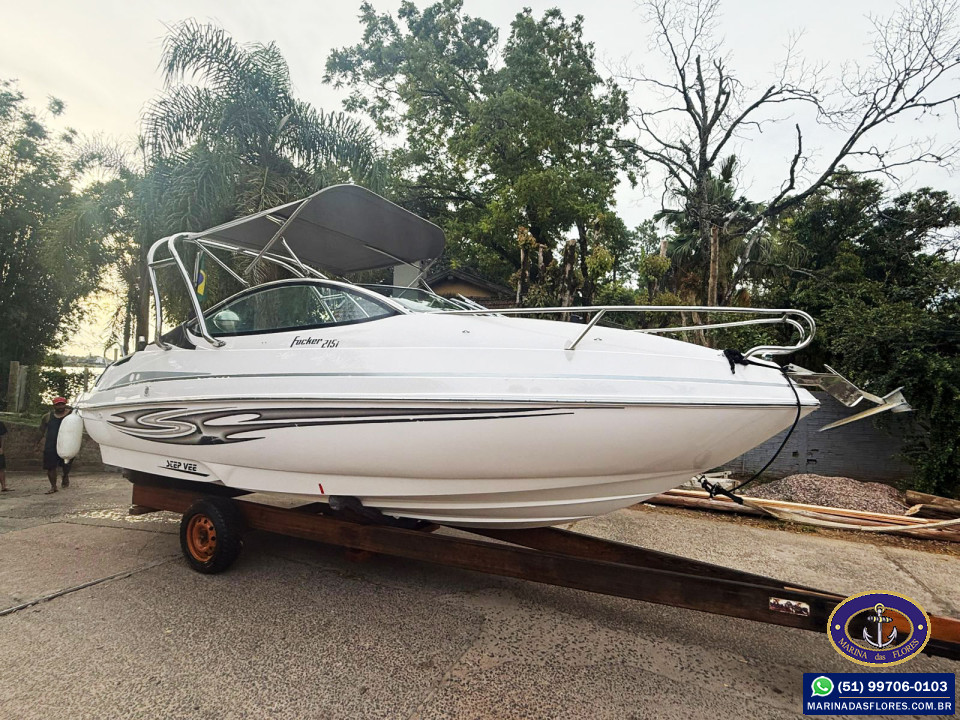 Lancha Fibrafort Focker 215i