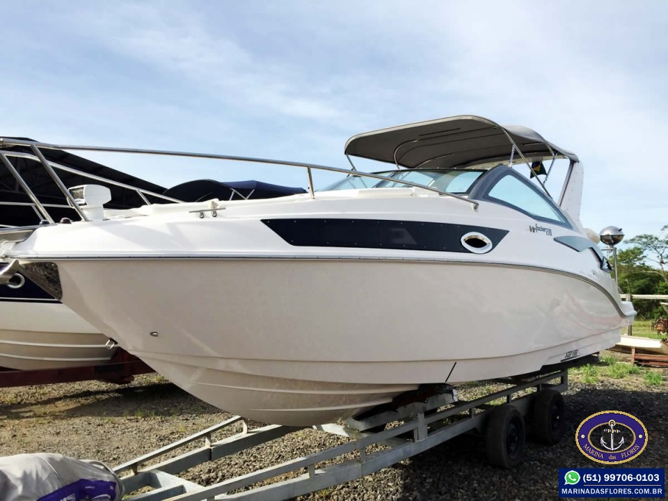 Lancha Fibrafort Focker 270