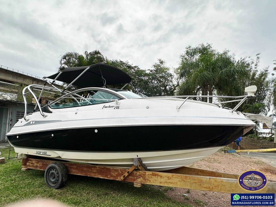 Lancha Fibrafort Focker 215